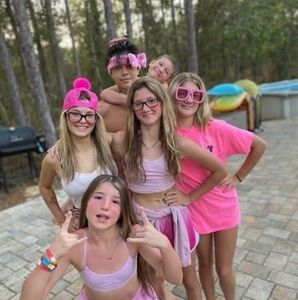 Meet your Posher, Madi